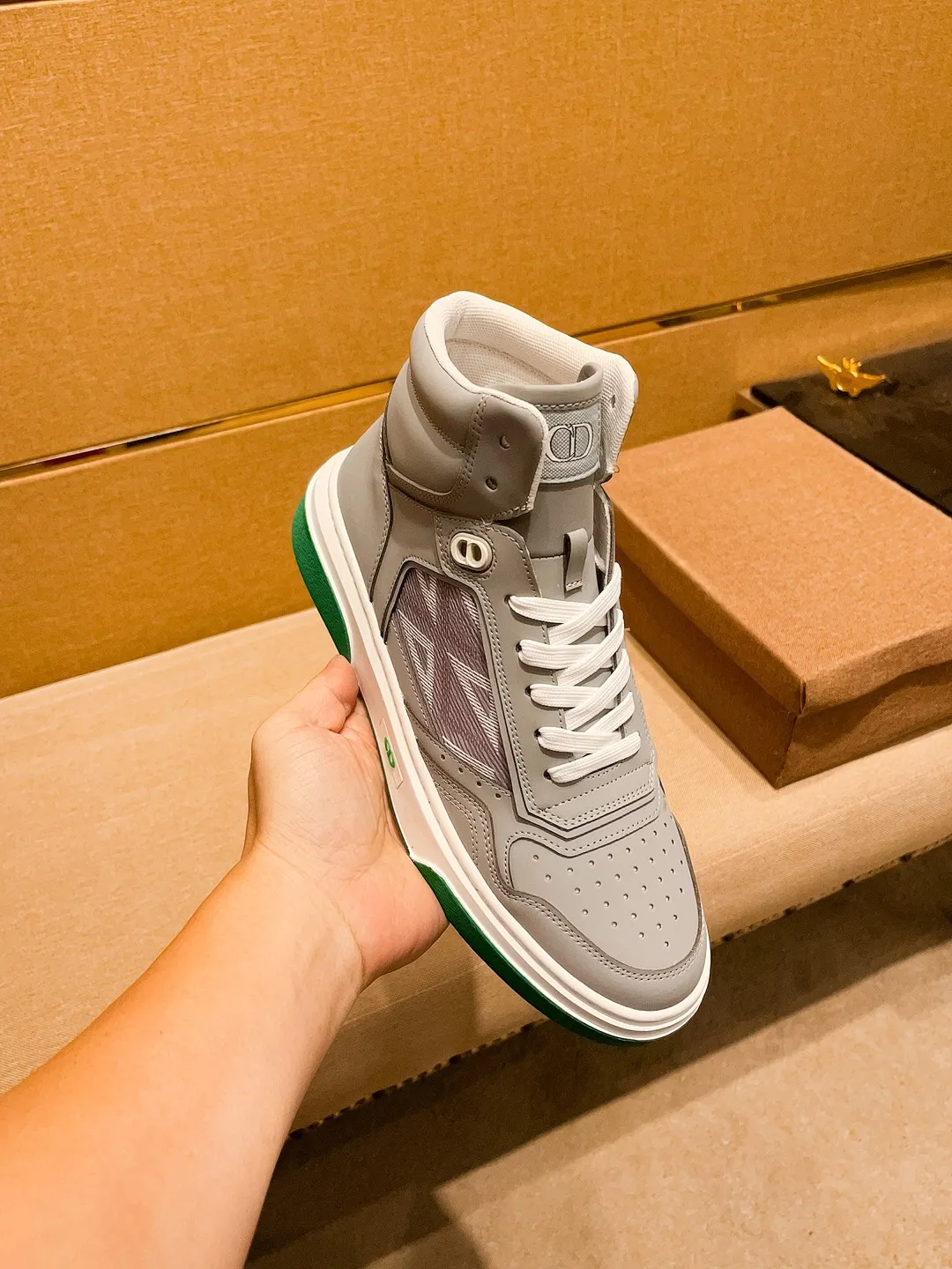 Men's shoes💰 480💰[Dior]🔥 High-end men's shoes brand official website 1:1 latest masterpiece: the upper is made of Italian imported first-layer cowhide with a comfortable and breathable lining➕original non-slip and wear-resistant outsole🔥, making walking more convenient and comfortable! An exclusive new model, a stunning work, a beautiful 1:1 replica [color] compared to the official quality! Create a fashionable personality to set off your uniqueness! A must-have for trendy men! Classic 🔥Size: 38-44 Color: 🔥 2⃣️colors available🔥.
